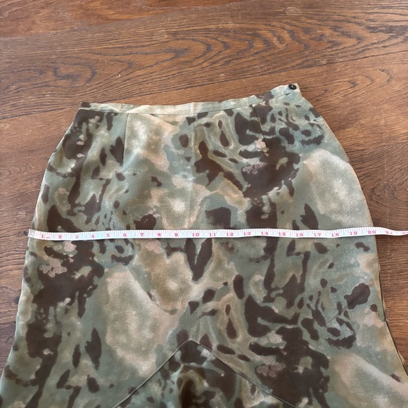 Vintage Y2K Patterned Flared Ruffle A-Line Skirt - Picture 10 of 11